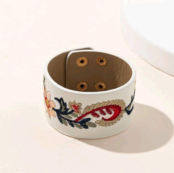 Embroidered Bracelet - Picture 3 of 4